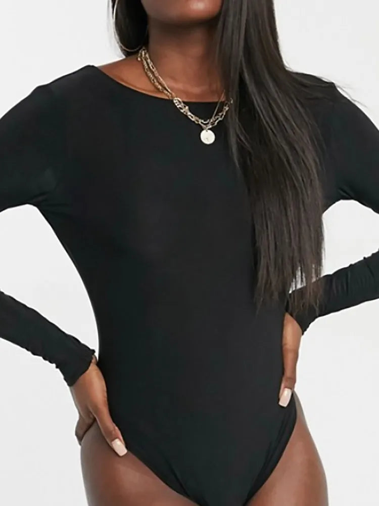 Body z odkrytymi plecami