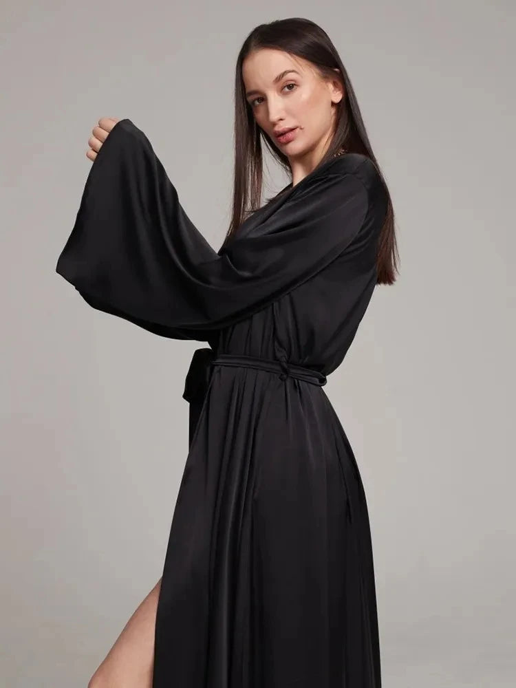 Delikatny szlafrok o kroju oversize